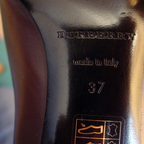 BURBERRY Classic Gold Horse Bit Pumps EU 37/ US 7 - Made in ITALY - Picture 6 of 9